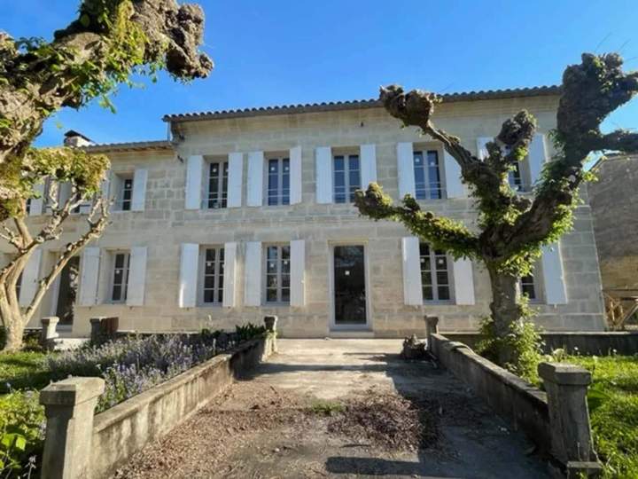 Une façade rénovée Libourne